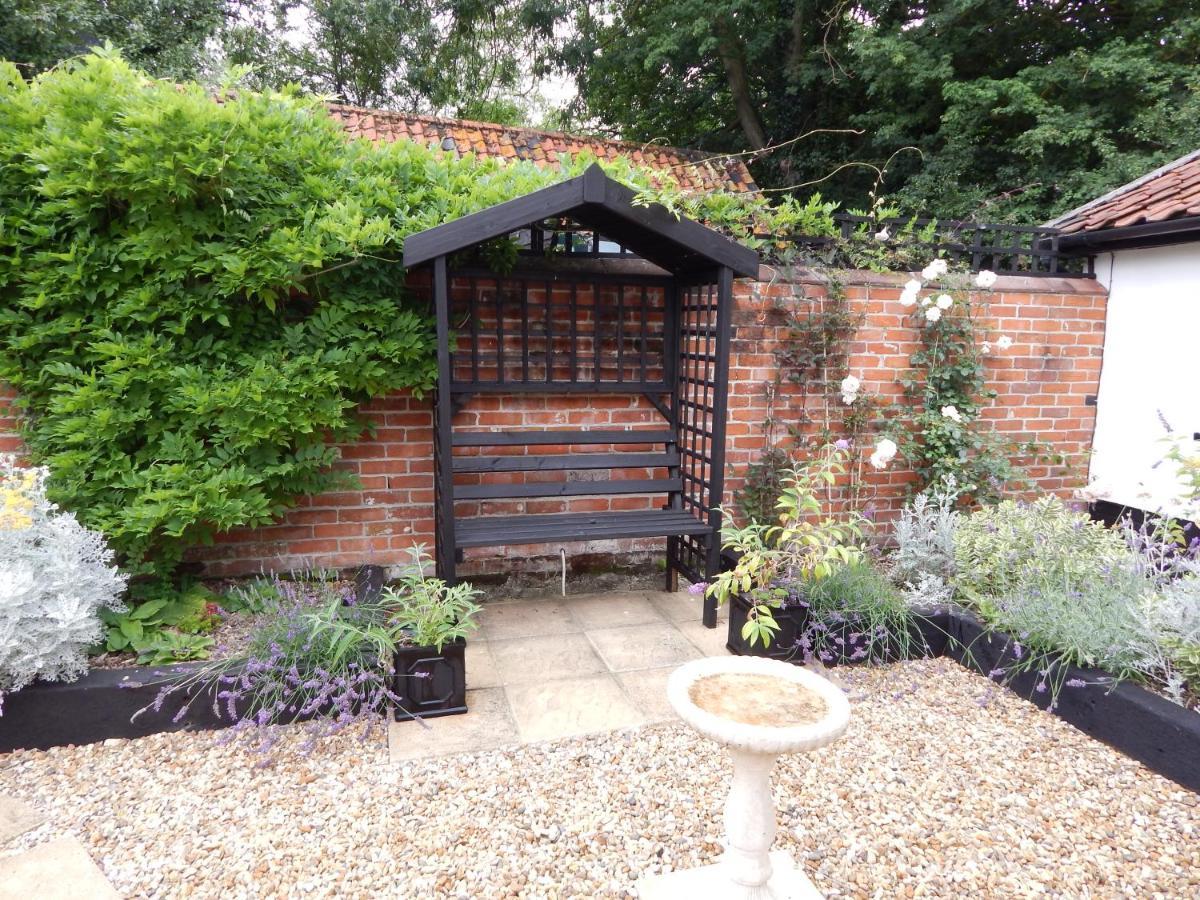 Frogs Hall B&B Eye  Exterior foto